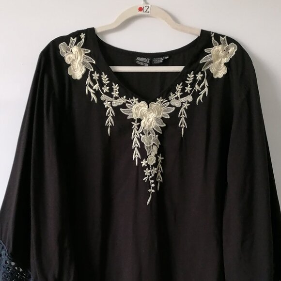Anandas Collection Womens Black Lace Detailing Floral Embroidered Blouse Size XL - Picture 2 of 6